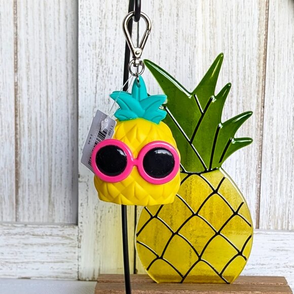 NWT Bath & Body Works Cool Pineapple 🍍 PocketBac Holder Paired with Hand Gel - Picture 1 of 4
